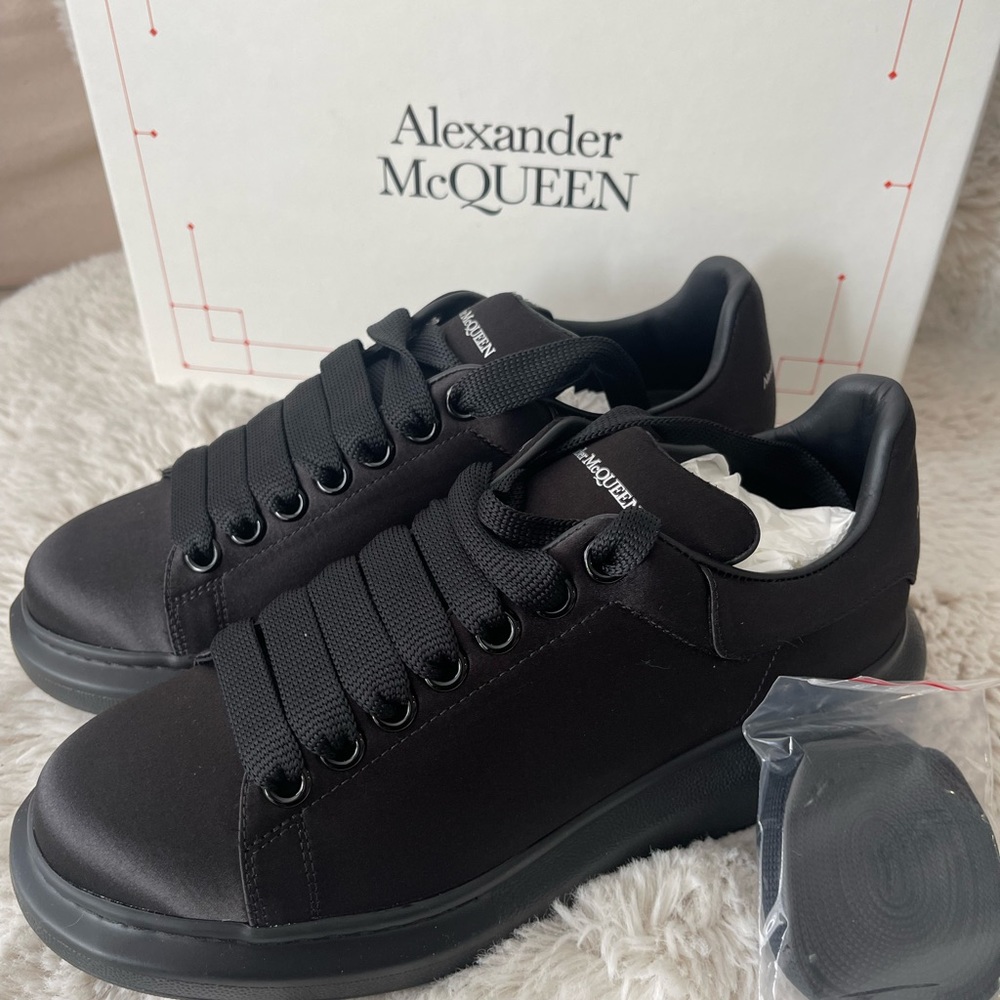 Alexander McQueen *NEW* Sneakers